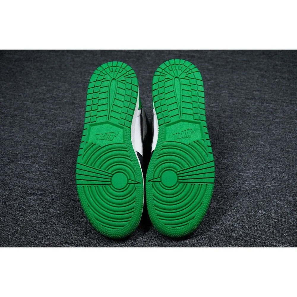 Nike Air Jordan 1 One Retro High OG Lucky Green FD1537-031 Youth Size 5Y